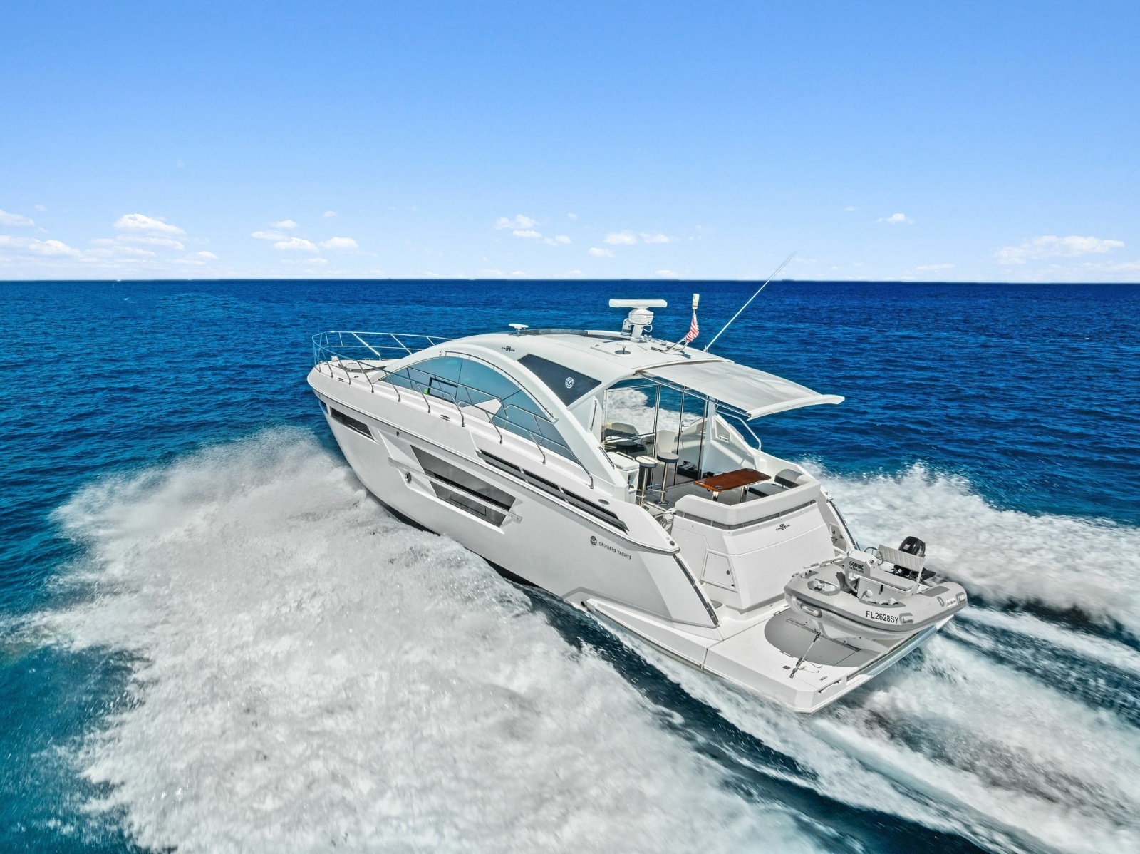2019 Cruisers Yachts 54 Cantius
