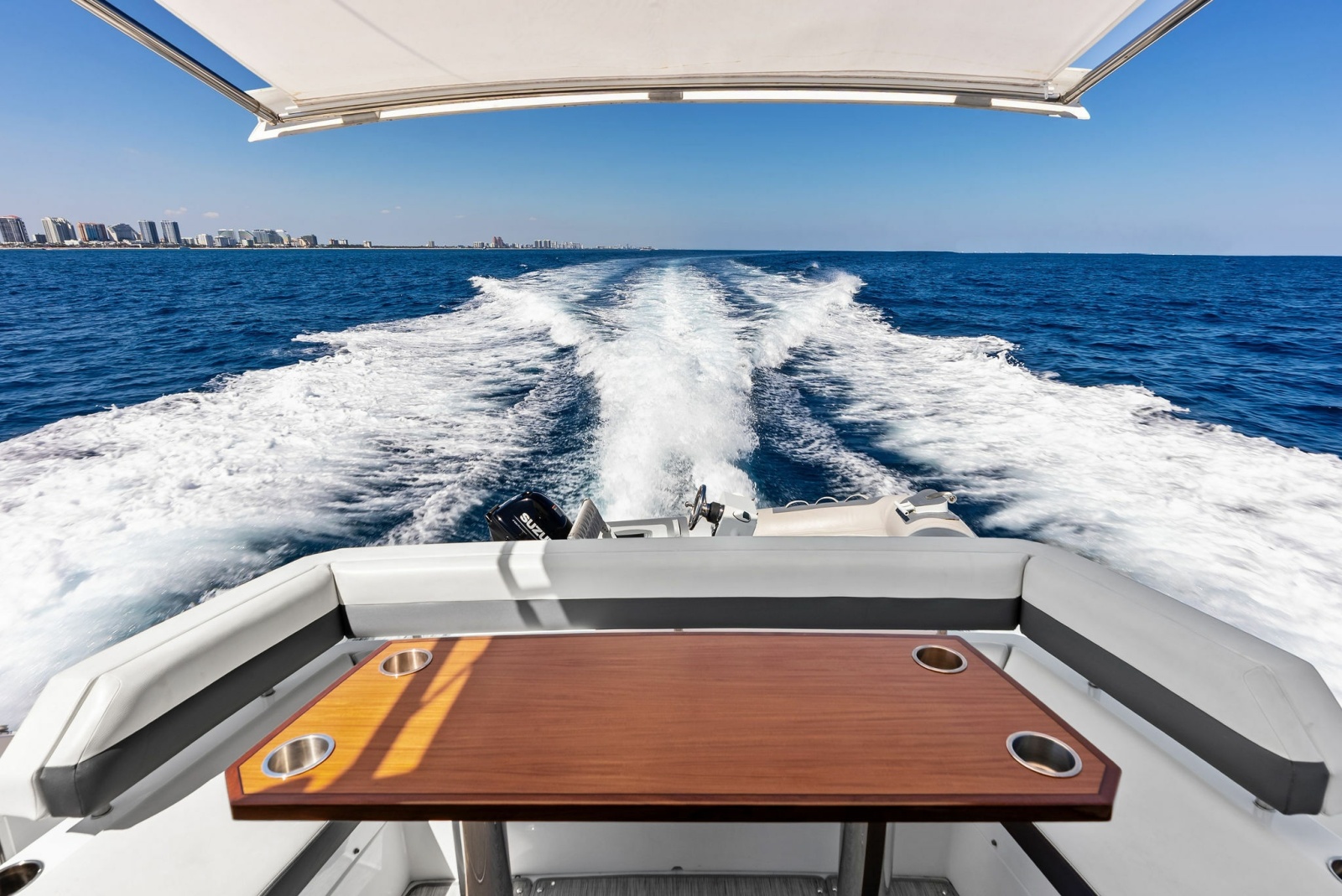 54' 2019 Cruisers Yachts 54 Cantius