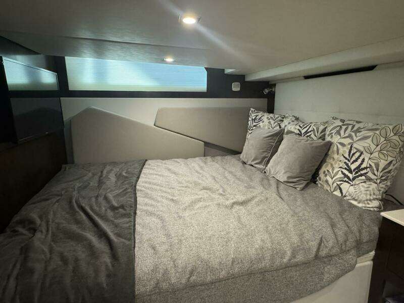 39ft Cruisers Yachts Yacht For Sale