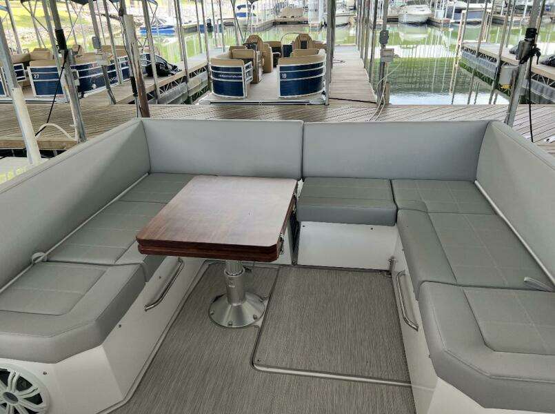39ft Cruisers Yachts Yacht For Sale
