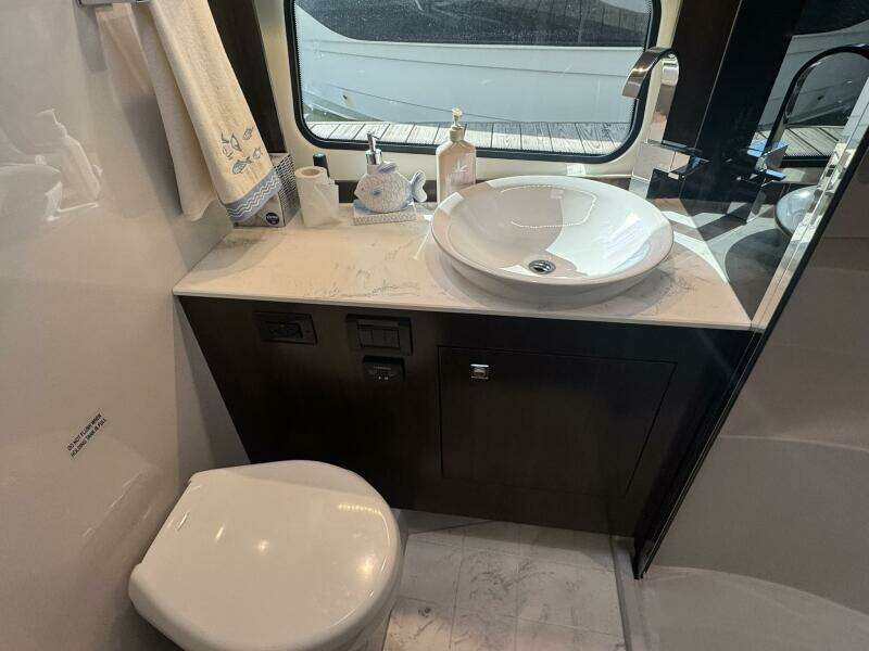 39ft Cruisers Yachts Yacht For Sale