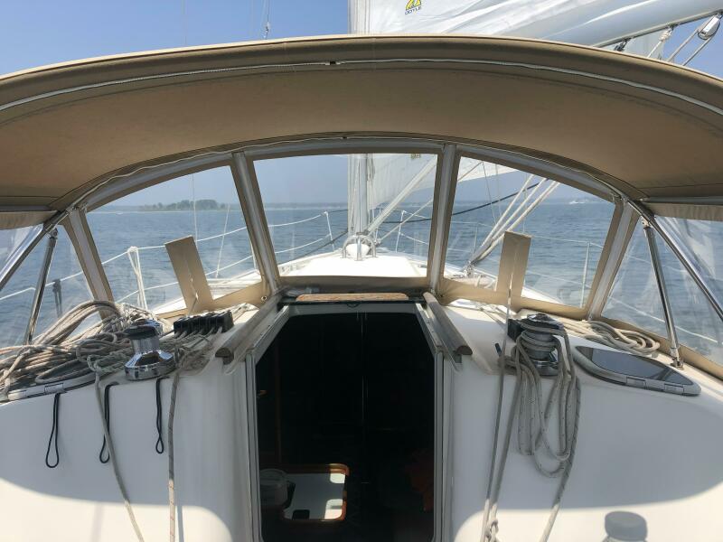 36' 2000 Beneteau 361