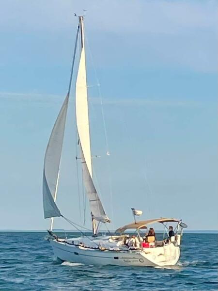 36' 2000 Beneteau 361