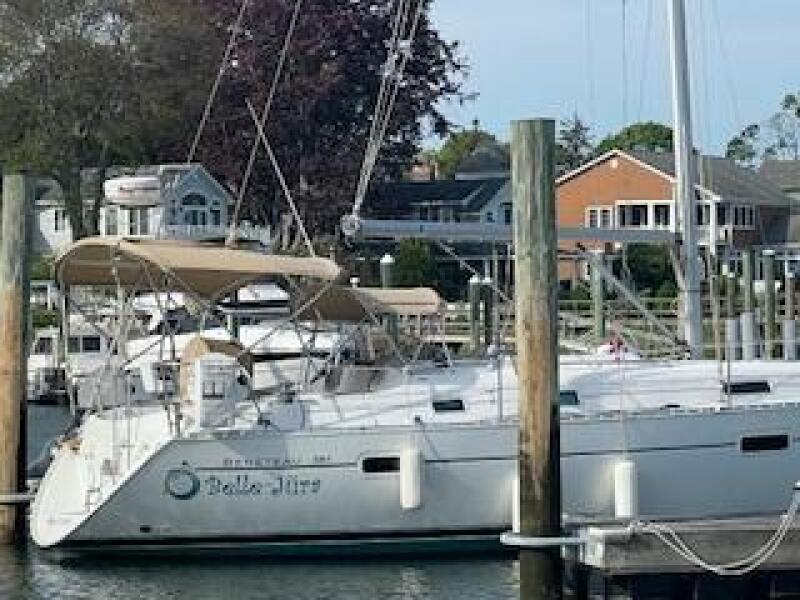 36' 2000 Beneteau 361