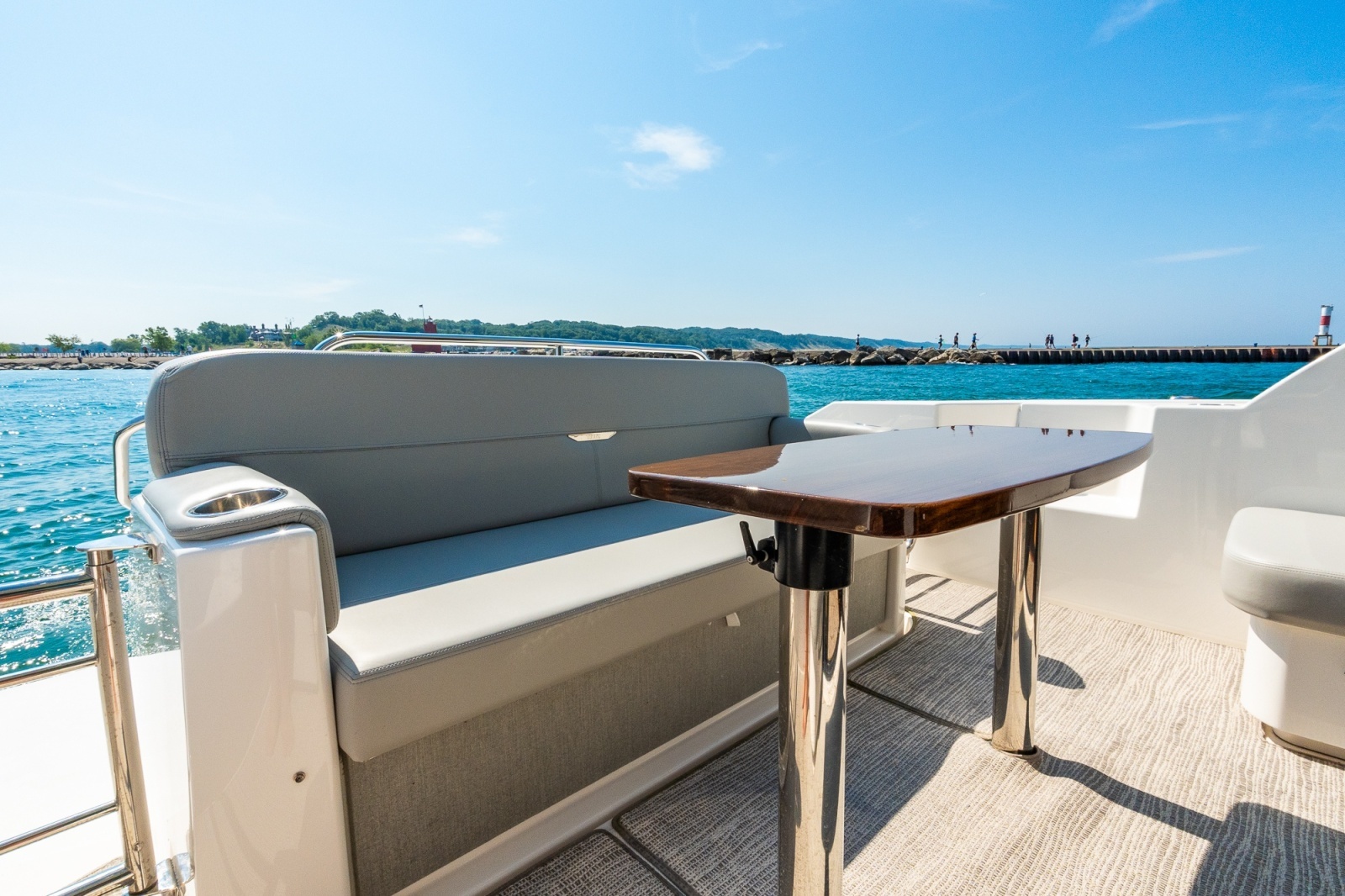 2023 Tiara Yachts 39 Coupe