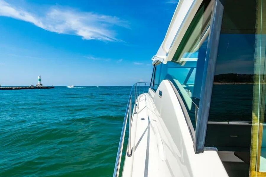 39' 2023 Tiara Yachts 39 Coupe