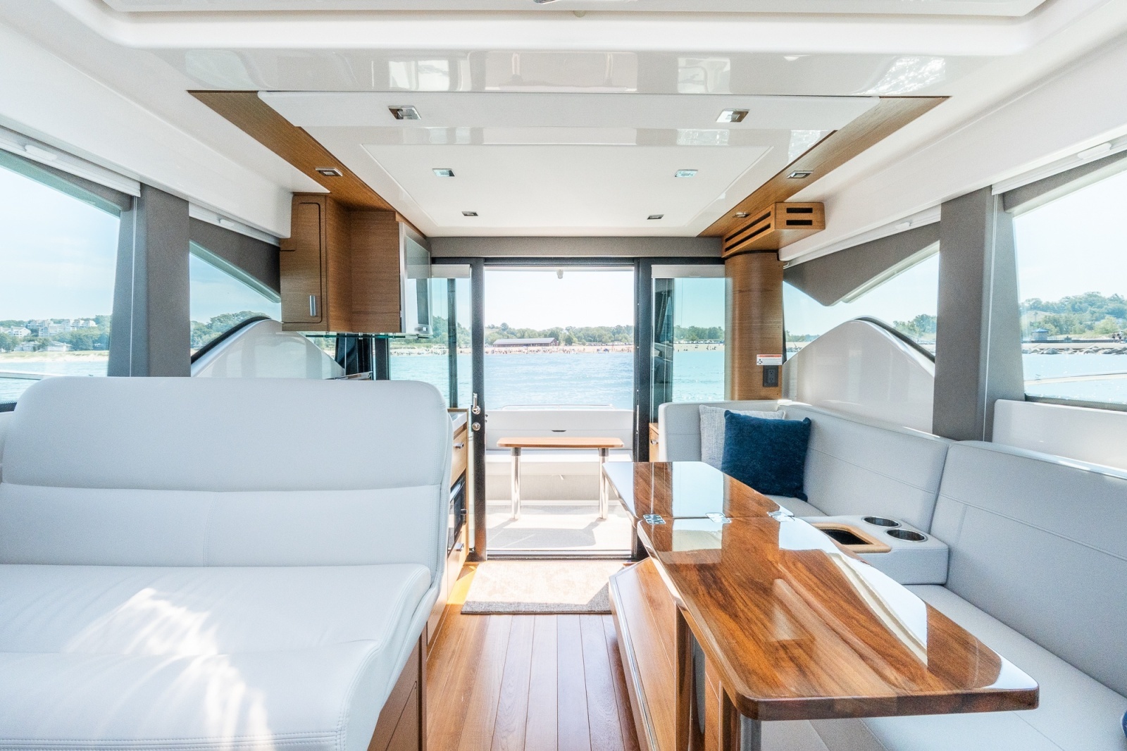 2023 Tiara Yachts 39 Coupe