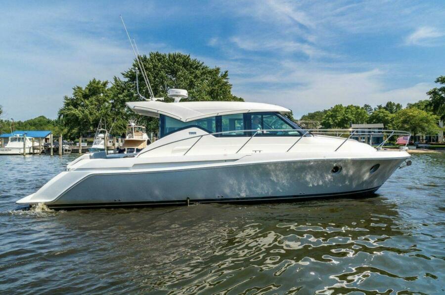 2023 Tiara 39 Coupe