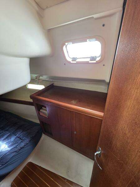 Endeavour 32ft Hunter Yacht For Sale