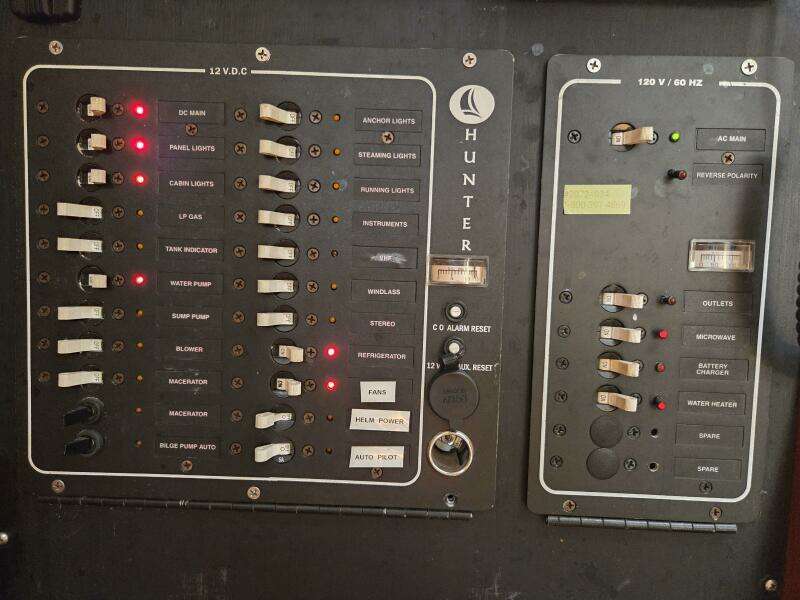 Endeavour 32ft Hunter Yacht For Sale