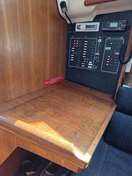 Endeavour 32ft Hunter Yacht For Sale