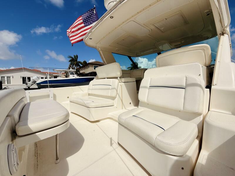 36' 2005 Tiara Yachts 