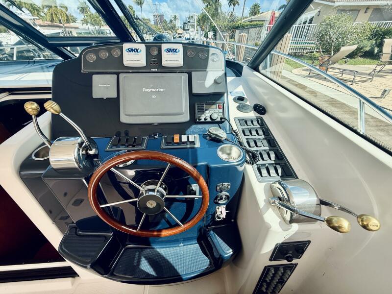 36' 2005 Tiara Yachts 