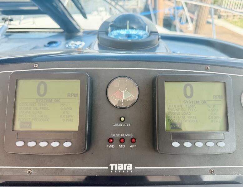 36' 2005 Tiara Yachts 