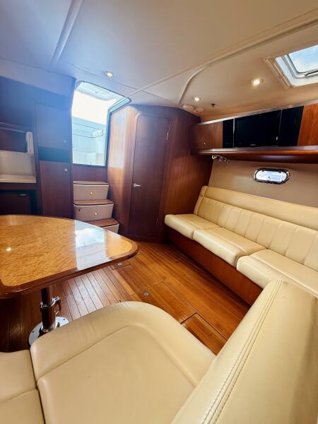 36' 2005 Tiara Yachts 