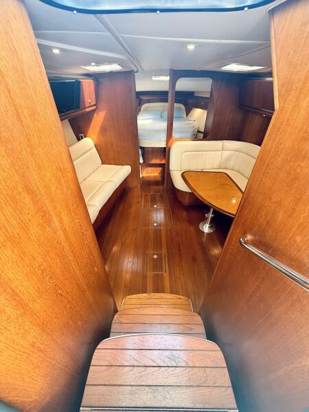 36' 2005 Tiara Yachts 