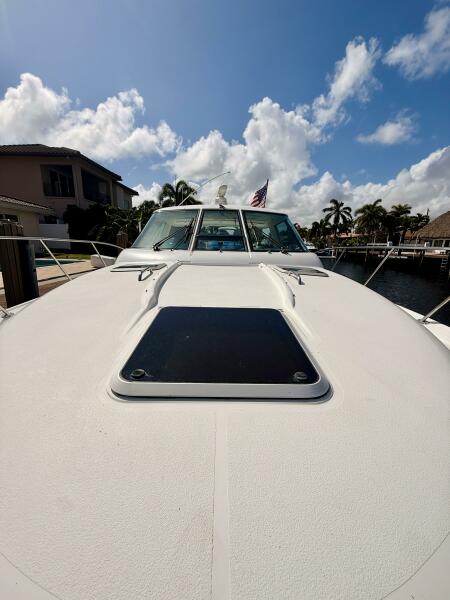 36' 2005 Tiara Yachts 