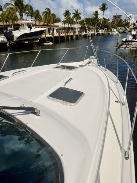 36' 2005 Tiara Yachts 