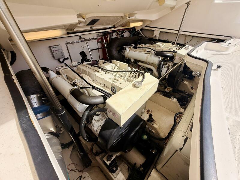 36' 2005 Tiara Yachts 
