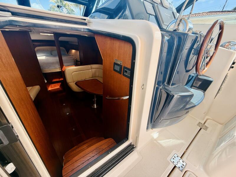 36' 2005 Tiara Yachts 