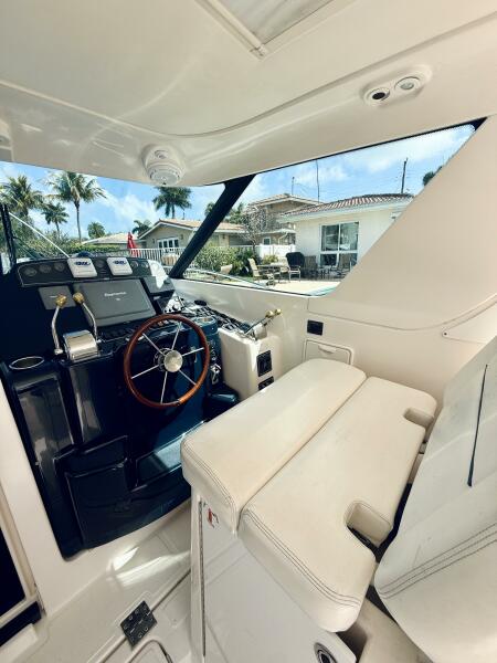 36' 2005 Tiara Yachts 
