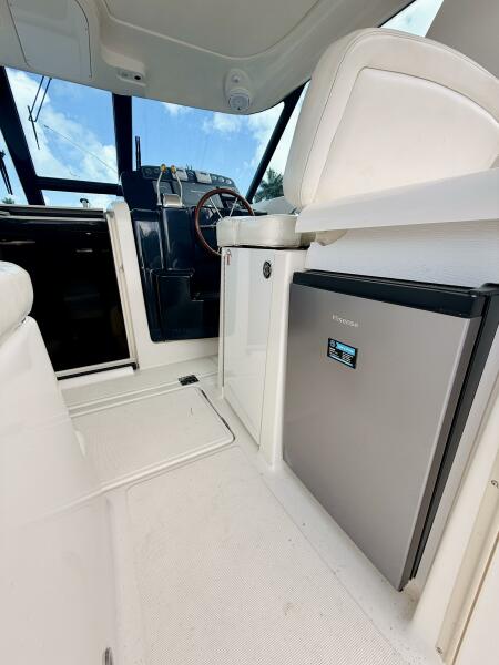 36' 2005 Tiara Yachts 