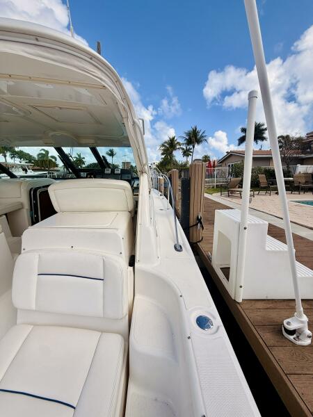 36' 2005 Tiara Yachts 