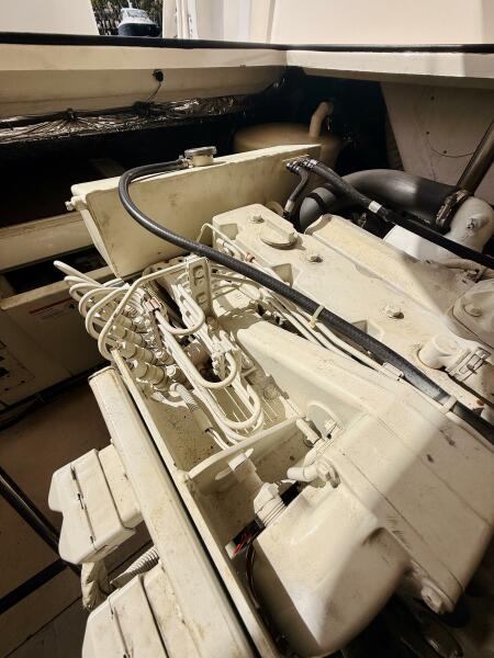 36' 2005 Tiara Yachts 