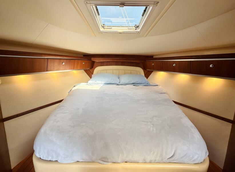 36' 2005 Tiara Yachts 