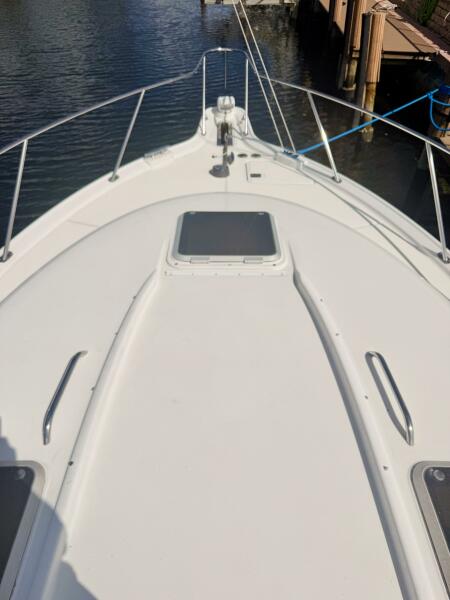36' 2005 Tiara Yachts 