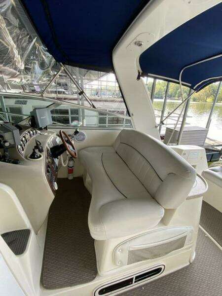 34ft Rinker Yacht For Sale