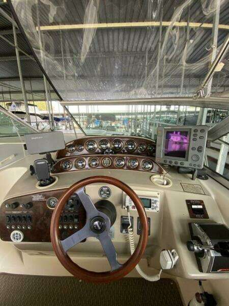 34ft Rinker Yacht For Sale