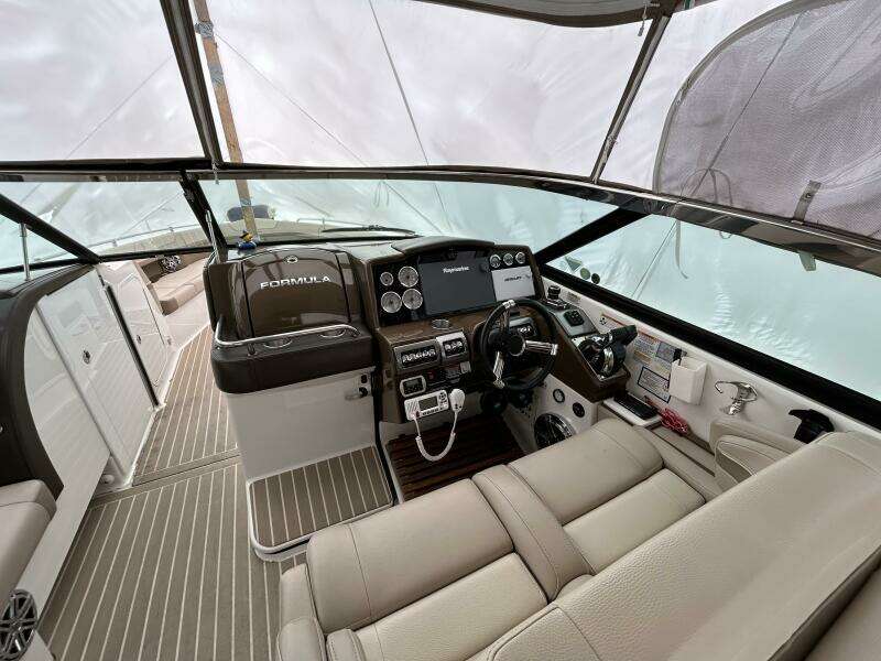 35ft Formula Yacht For Sale