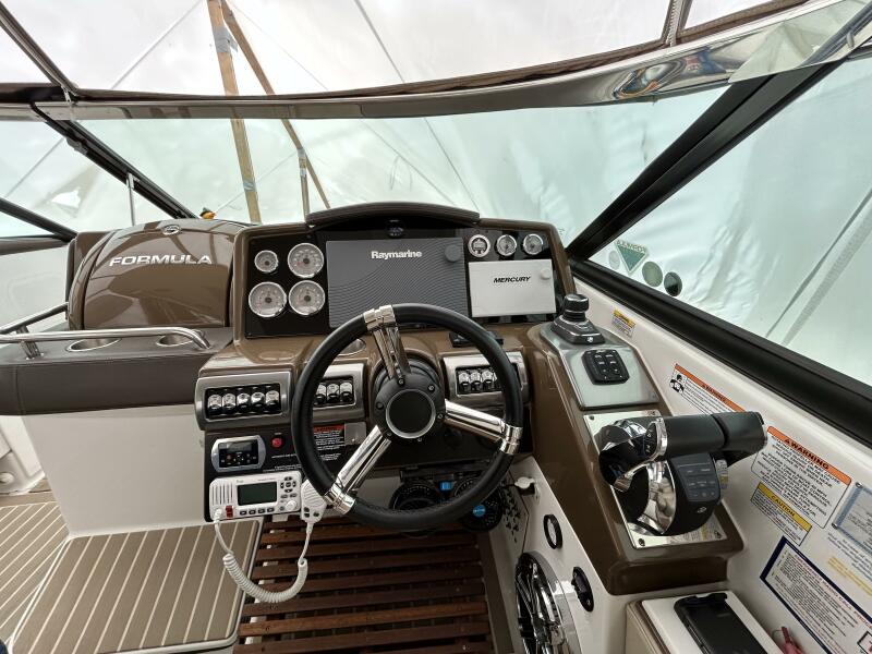 35' 2017 Formula 350 CBR