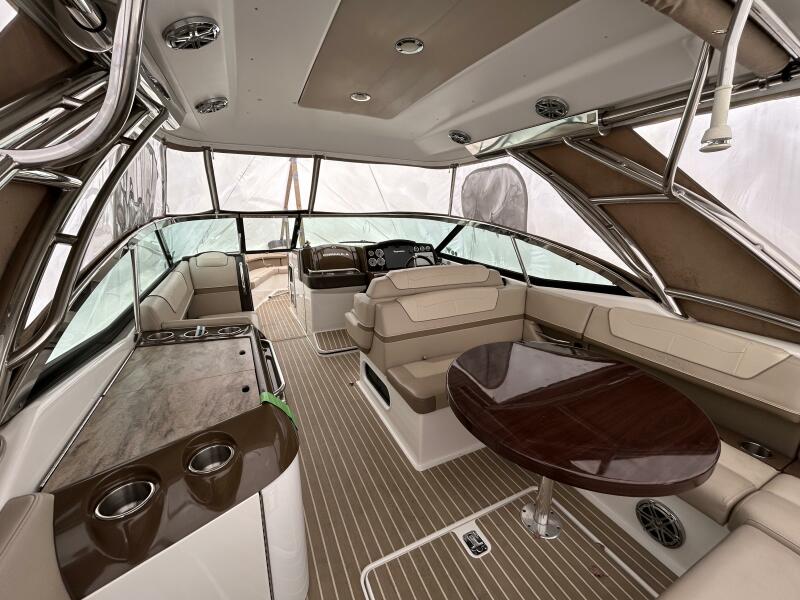 35' 2017 Formula 350 CBR