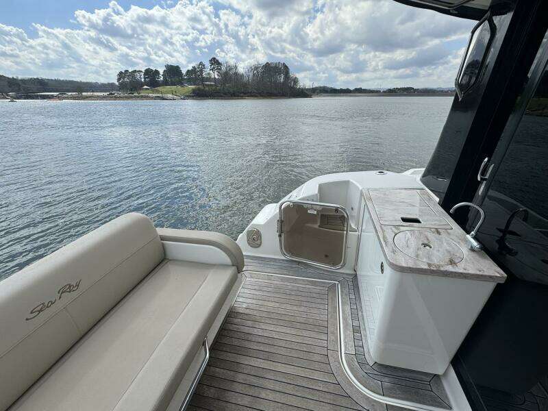 47ft Sea Ray Yacht For Sale