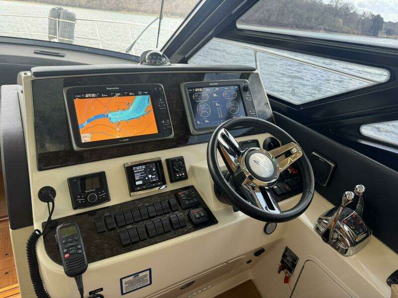 47ft Sea Ray Yacht For Sale