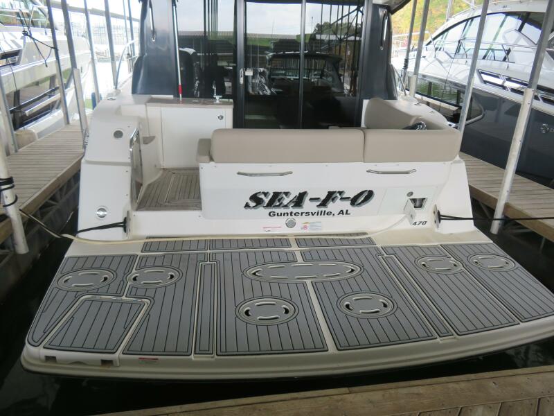 47' 2015 Sea Ray 