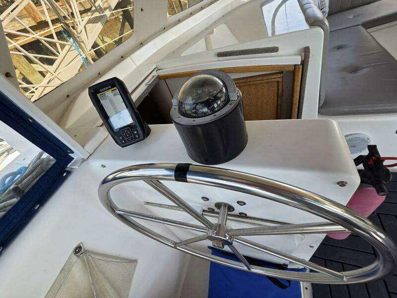 Prosecco 33ft Seawind Yacht For Sale