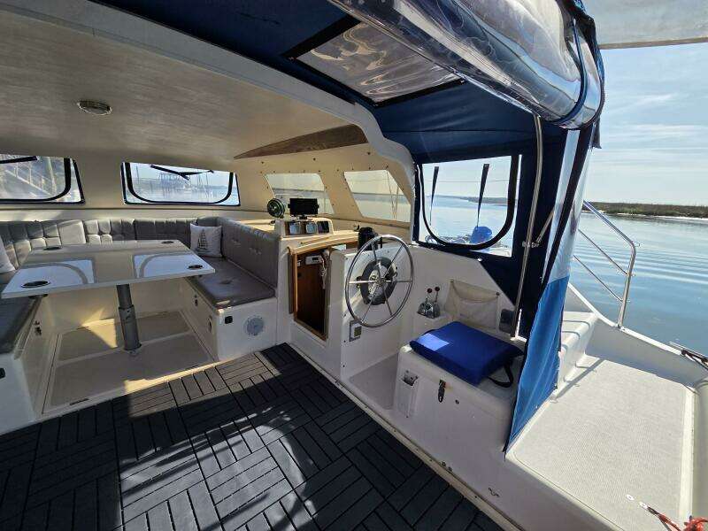 Prosecco 33ft Seawind Yacht For Sale