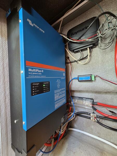 33' 1997 Seawind 1000