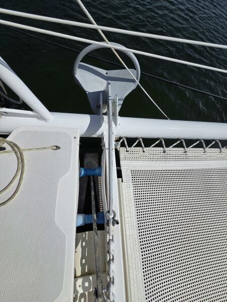 33' 1997 Seawind 1000