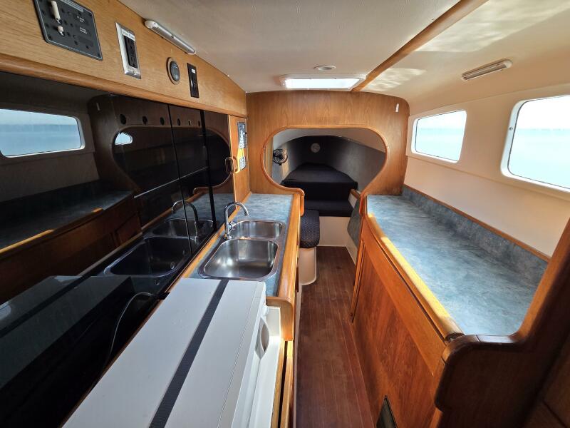 33' 1997 Seawind 1000