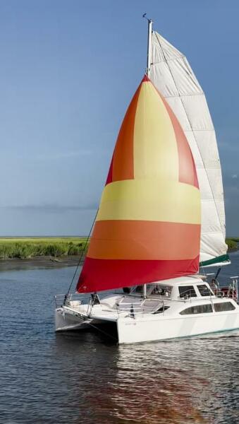 33' 1997 Seawind 1000