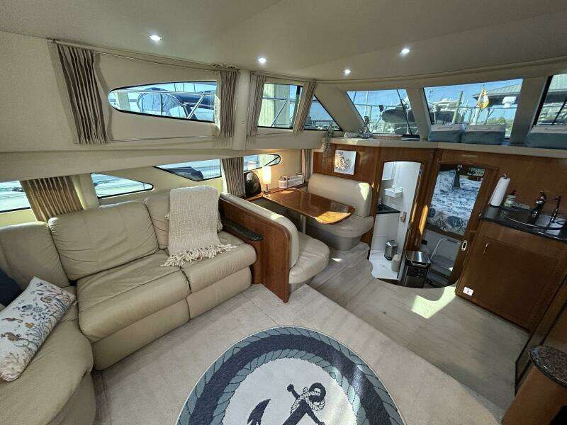 Spirit of Adventure 36ft Carver Yacht For Sale