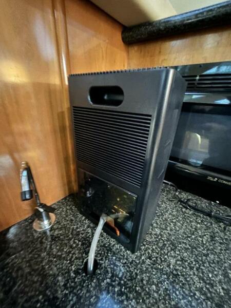 36' 2005 Carver 366 MY