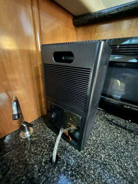 Spirit of Adventure 36ft Carver Yacht For Sale