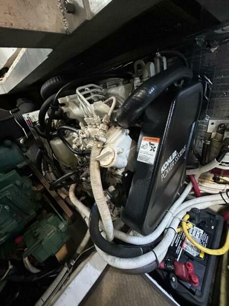 36' 2005 Carver 366 MY