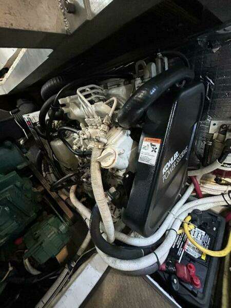 Spirit of Adventure 36ft Carver Yacht For Sale