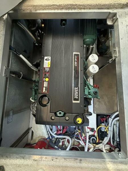 36' 2005 Carver 366 MY